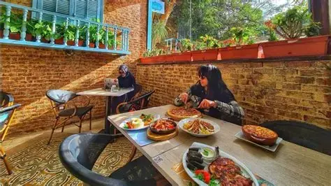 مطاعم أبوظبي 24 ساعة